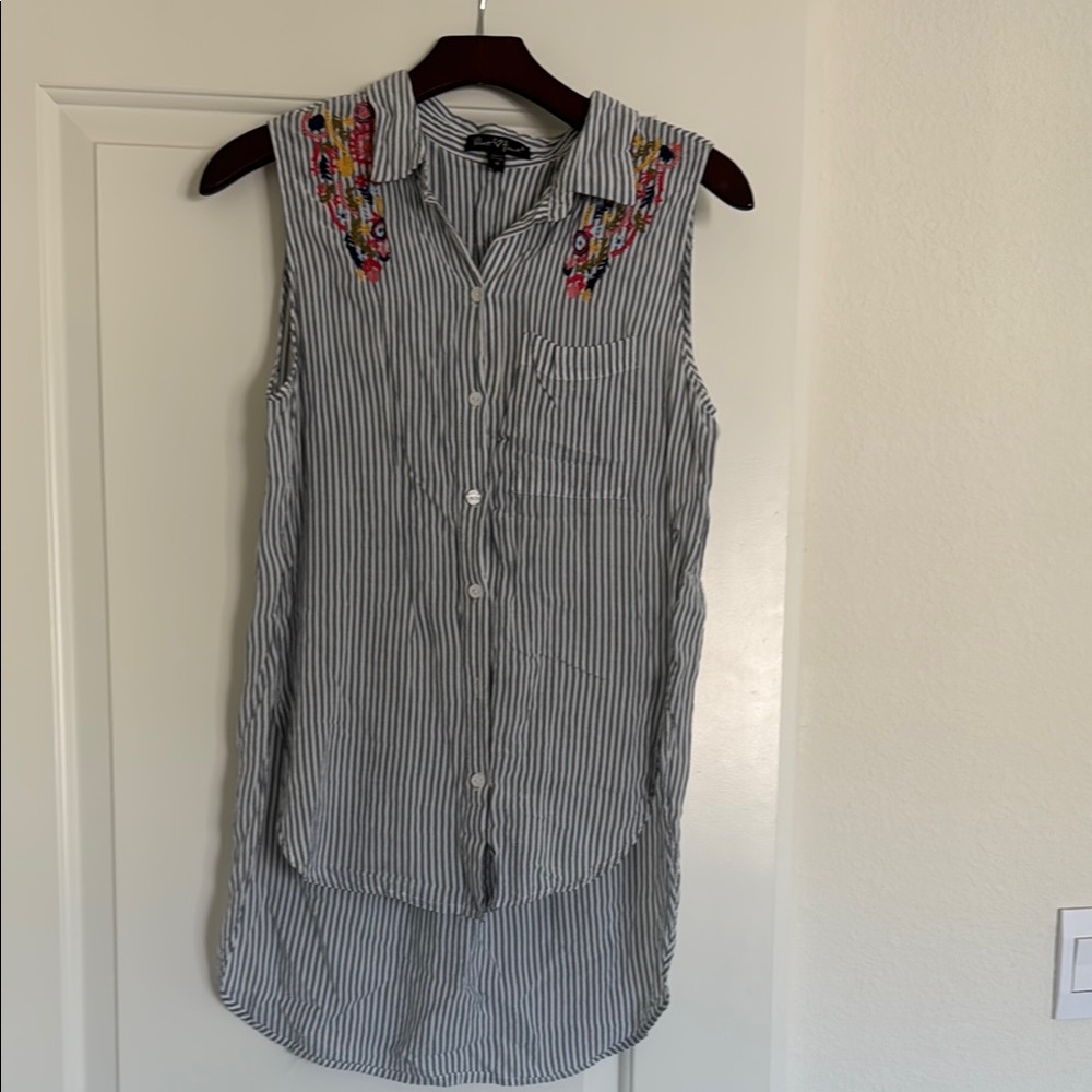 Striped Sleeveless Top with Embroidery